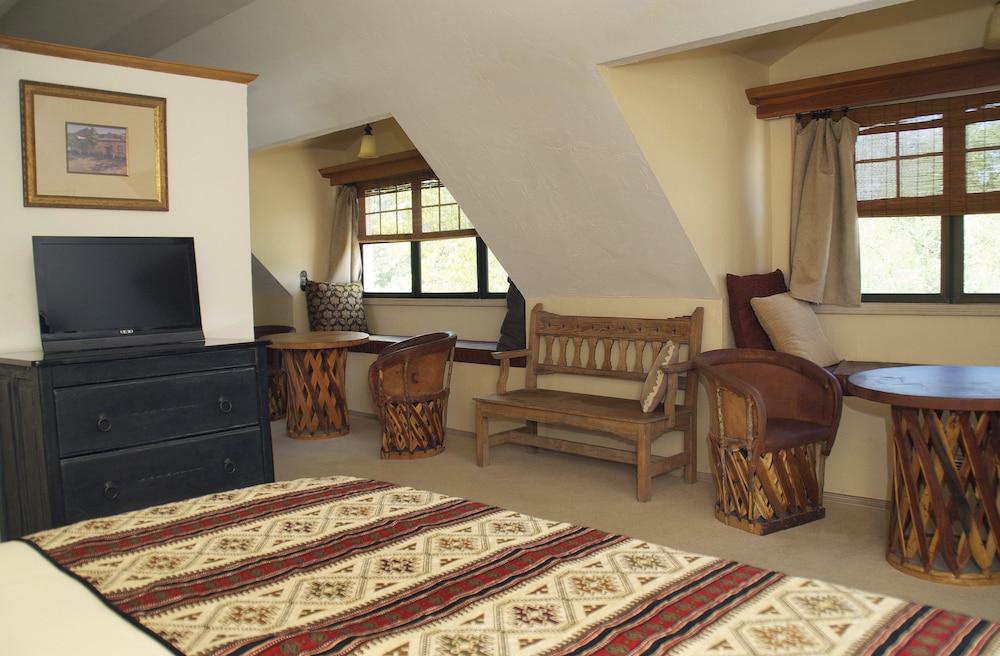 Tubac Country Inn