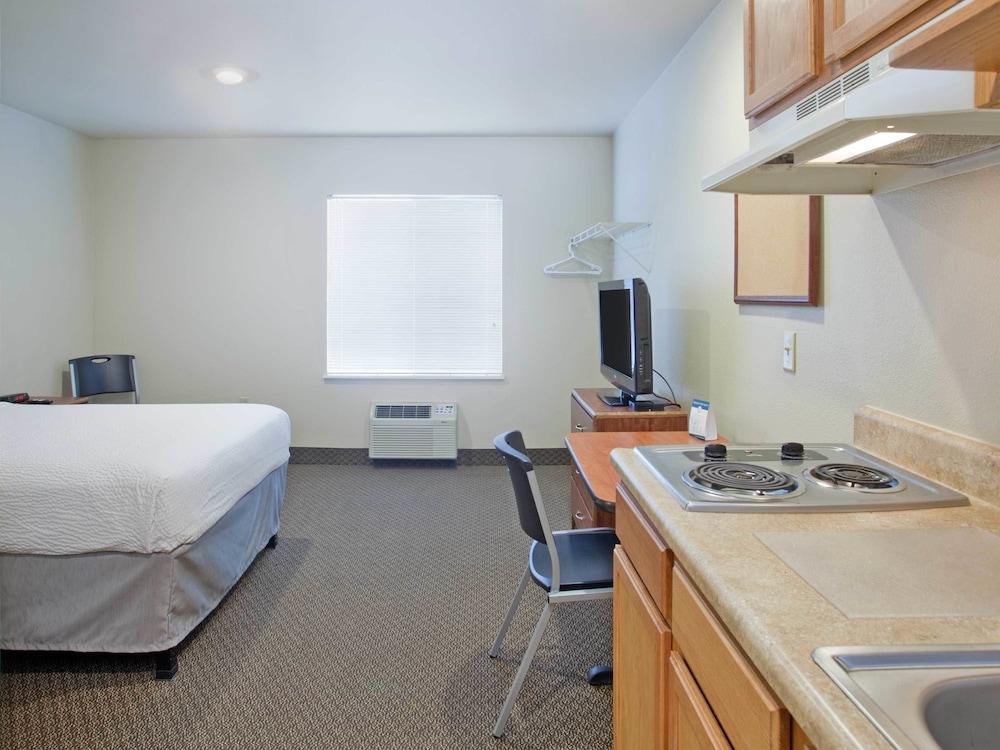 WoodSpring Suites Sioux Falls