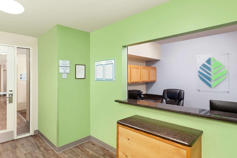 WoodSpring Suites Sioux Falls