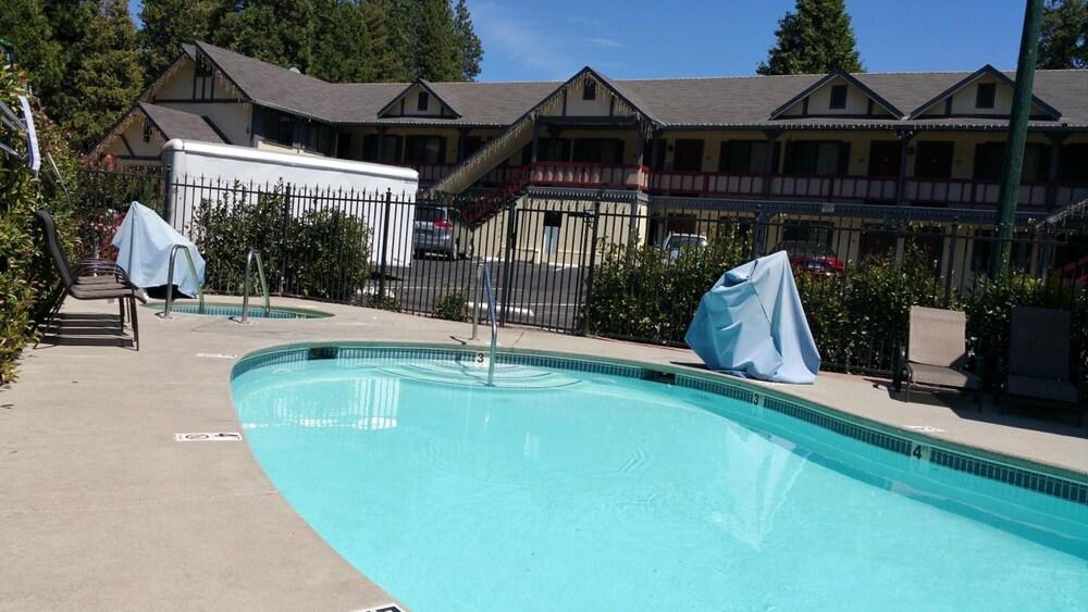 Wildwood Inn
