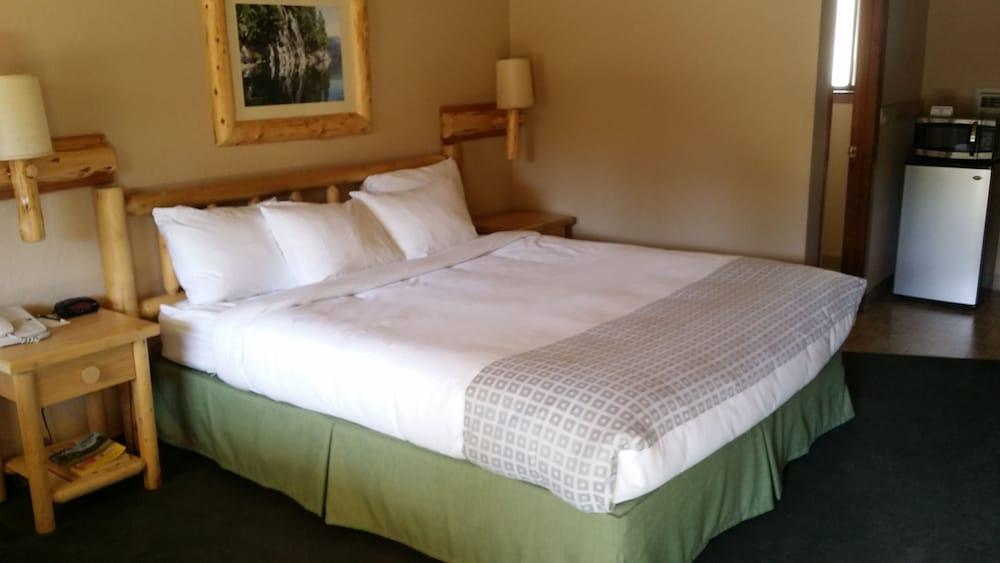 Wildwood Inn