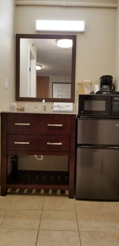 Royal Victorian Motel
