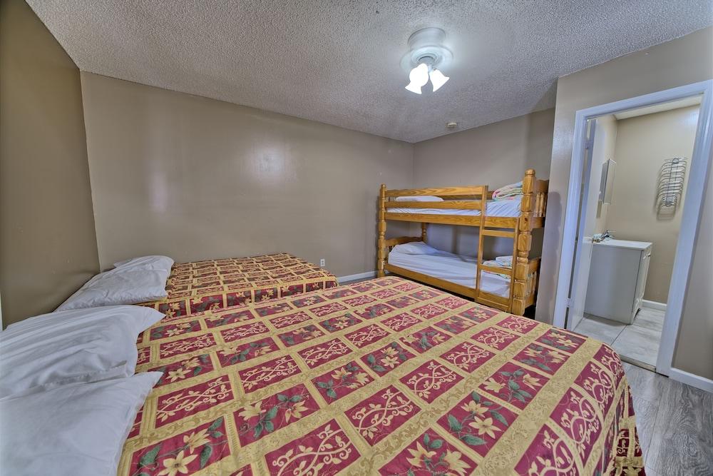 Aqua View Motel