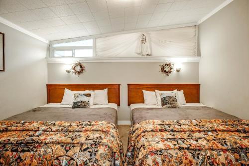 Beachwood Condos & Resort