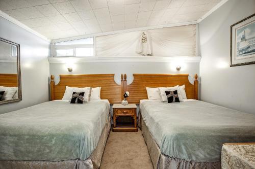 Beachwood Condos & Resort