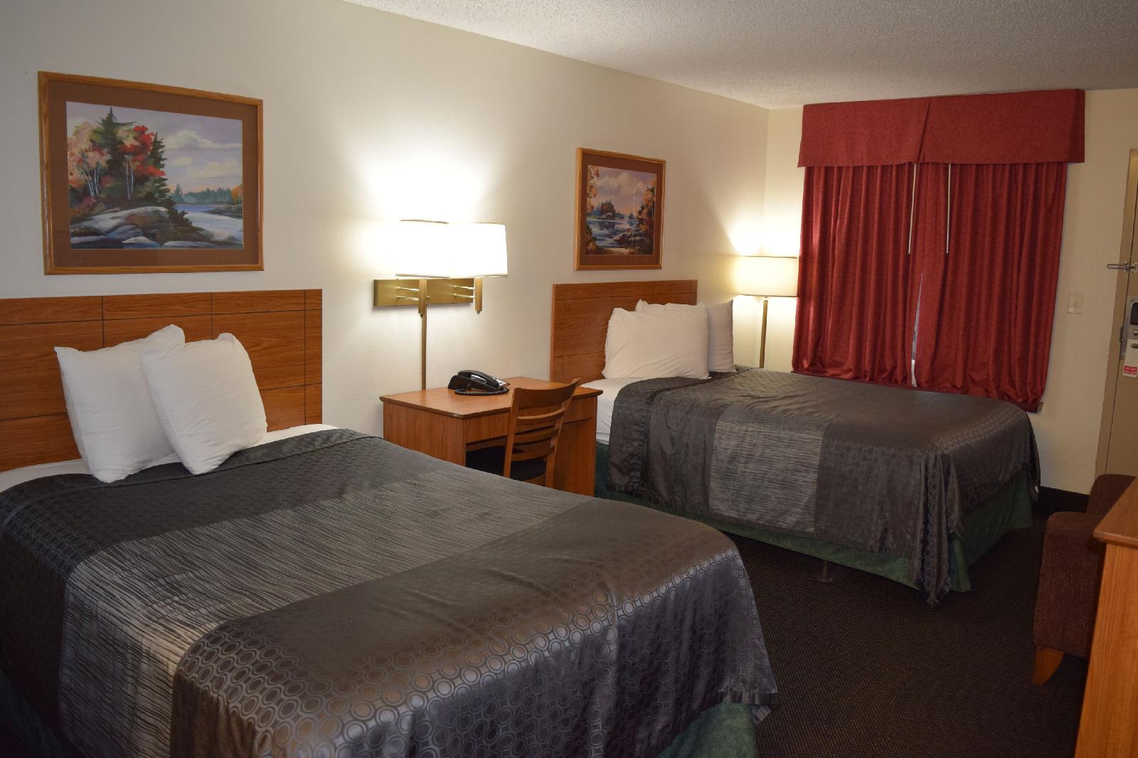 Oak Tree Inn Livonia (West)