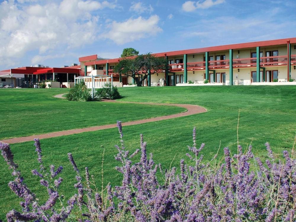 Elephant Butte Inn & Spa