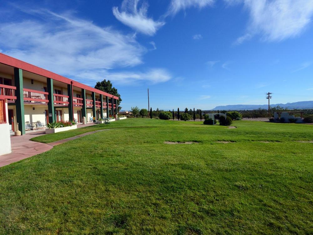 Elephant Butte Inn & Spa