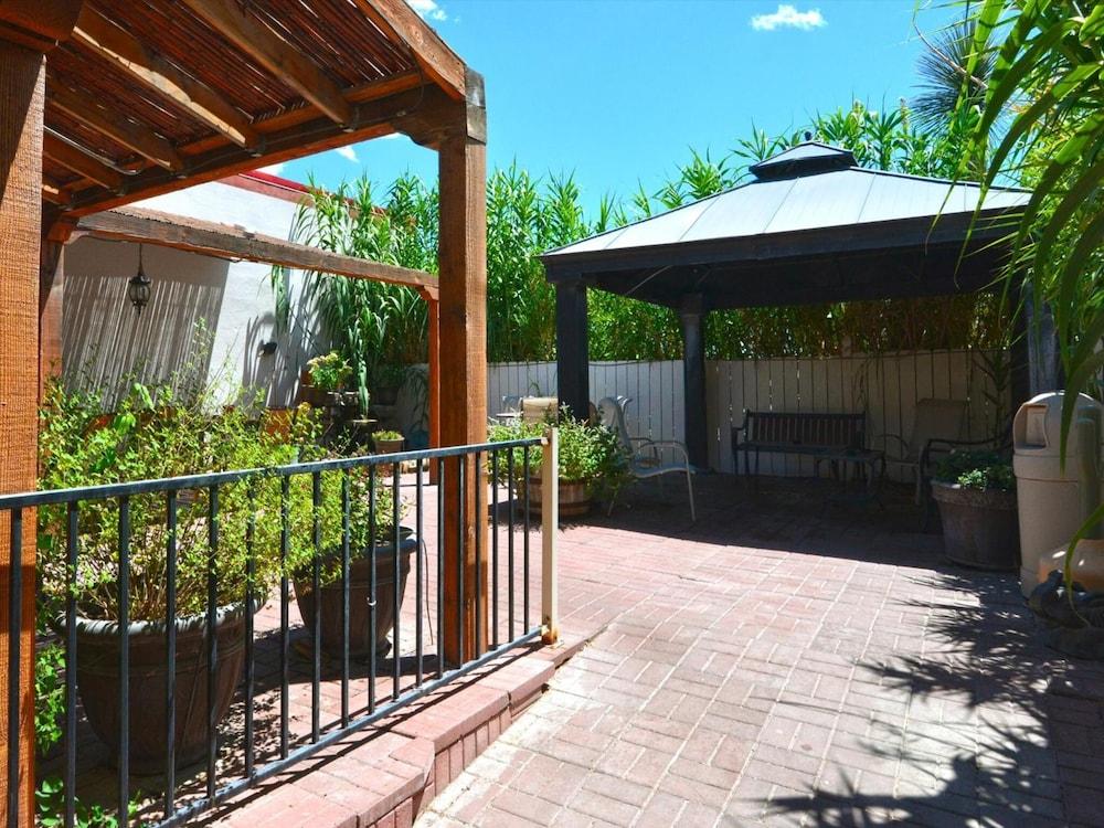 Elephant Butte Inn & Spa