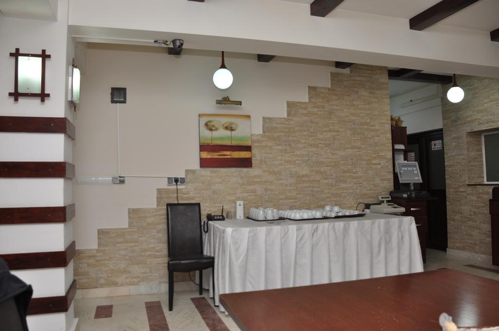 Hotel Piscul Negru
