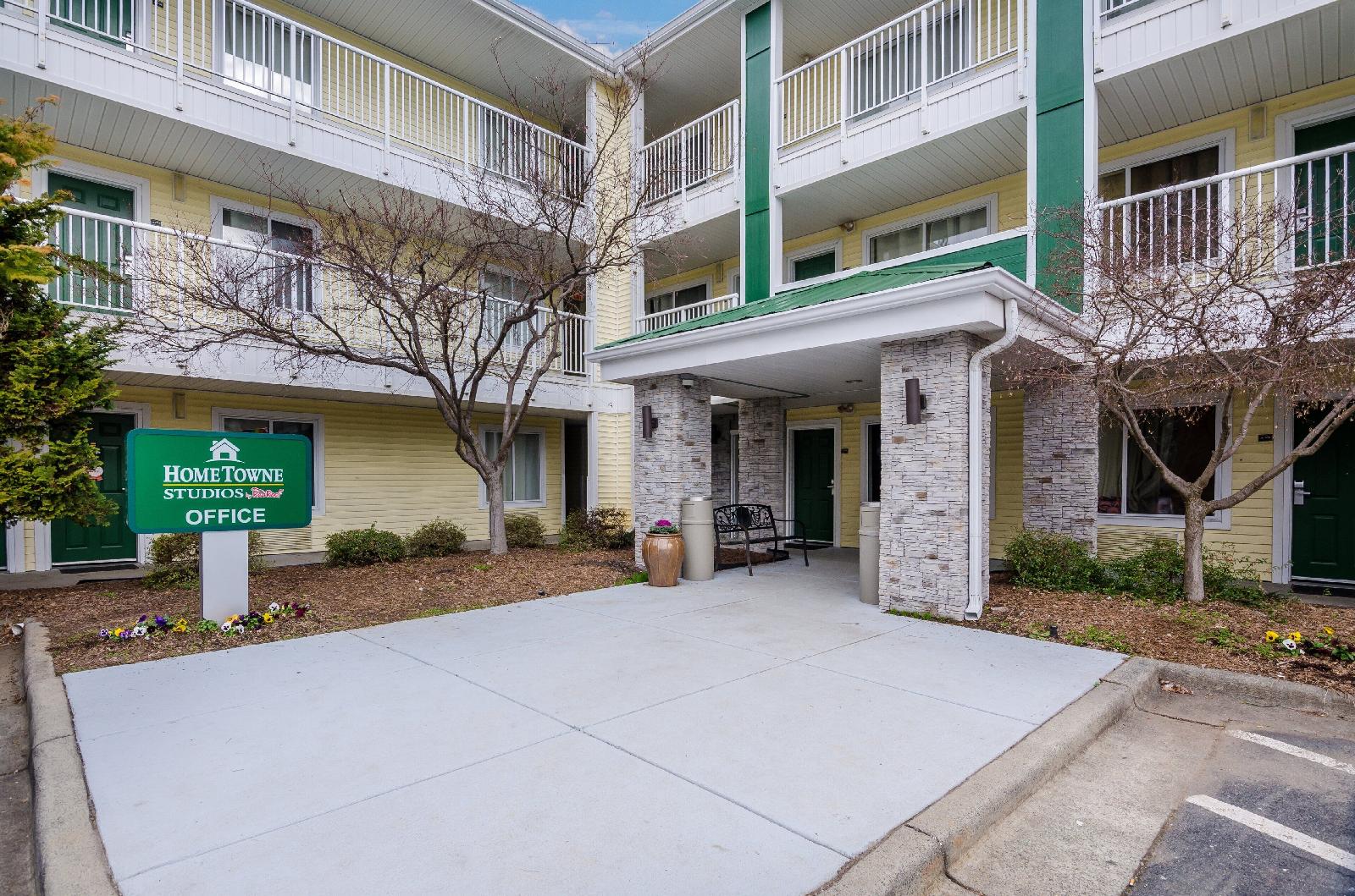 HomeTowne Studios Winston-Salem - University Pkwy