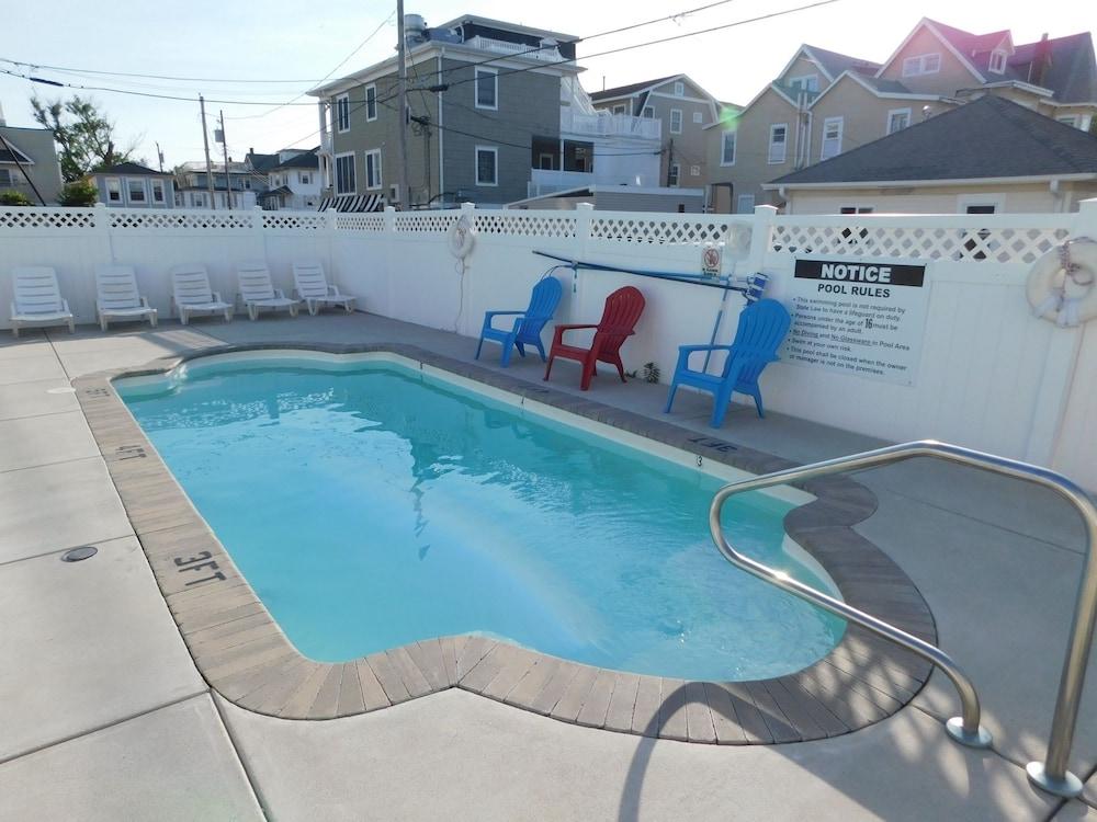 Ocean Breeze Hotel