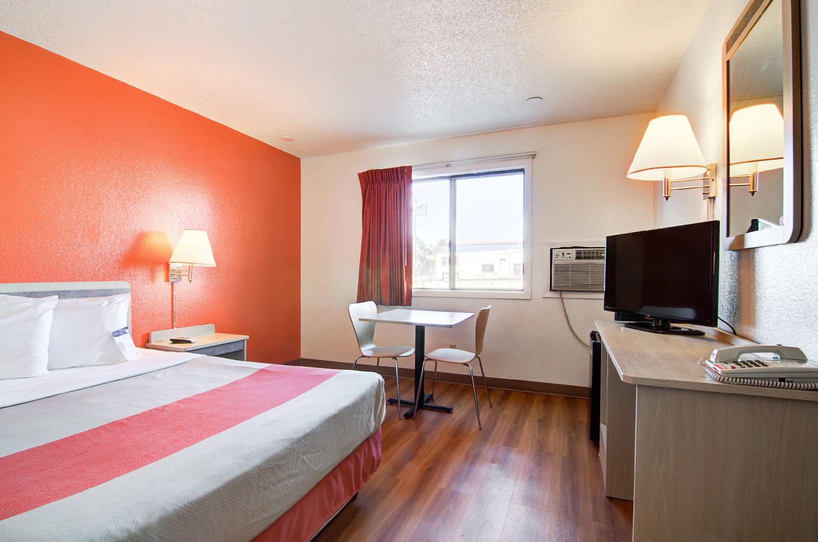 Motel 6 Colby