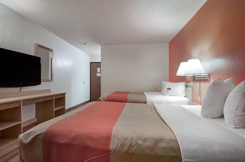 Motel 6 Colby