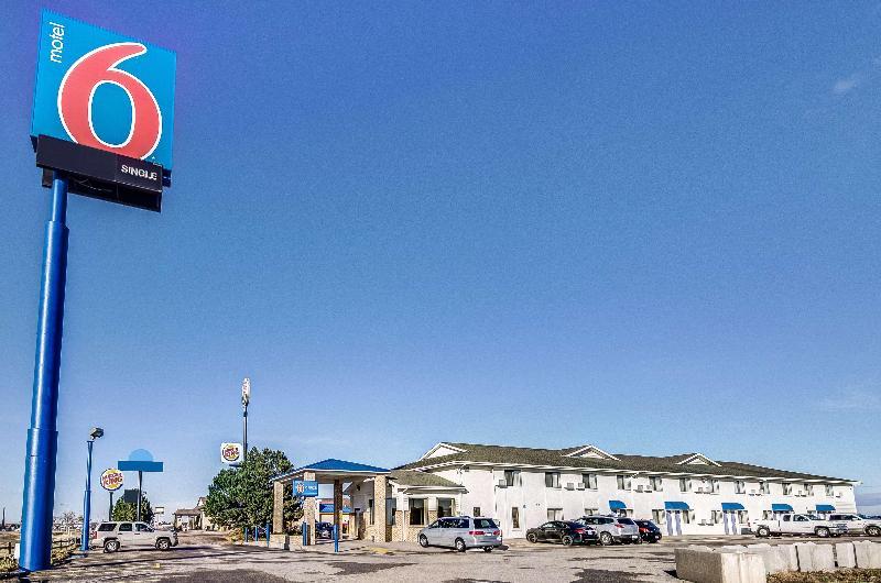 Motel 6 Colby