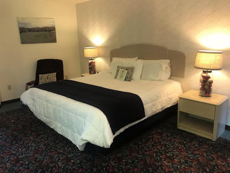 Cedar Motor Inn