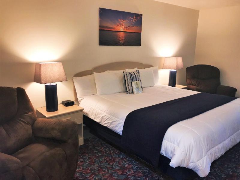 Cedar Motor Inn