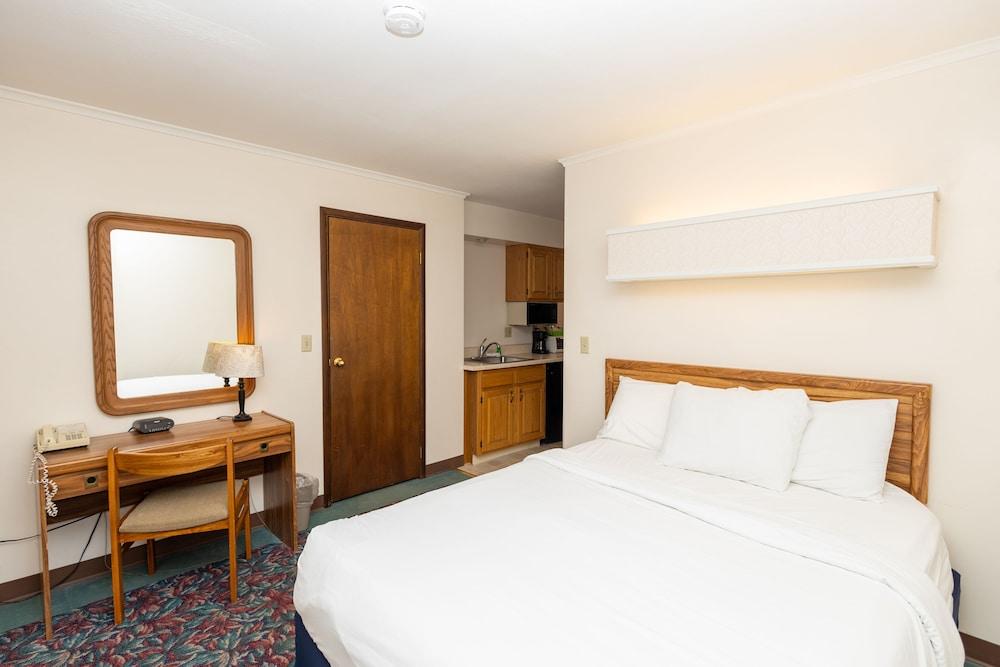 Cedar Motor Inn