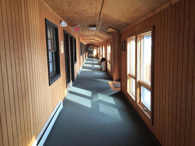 Cedar Motor Inn