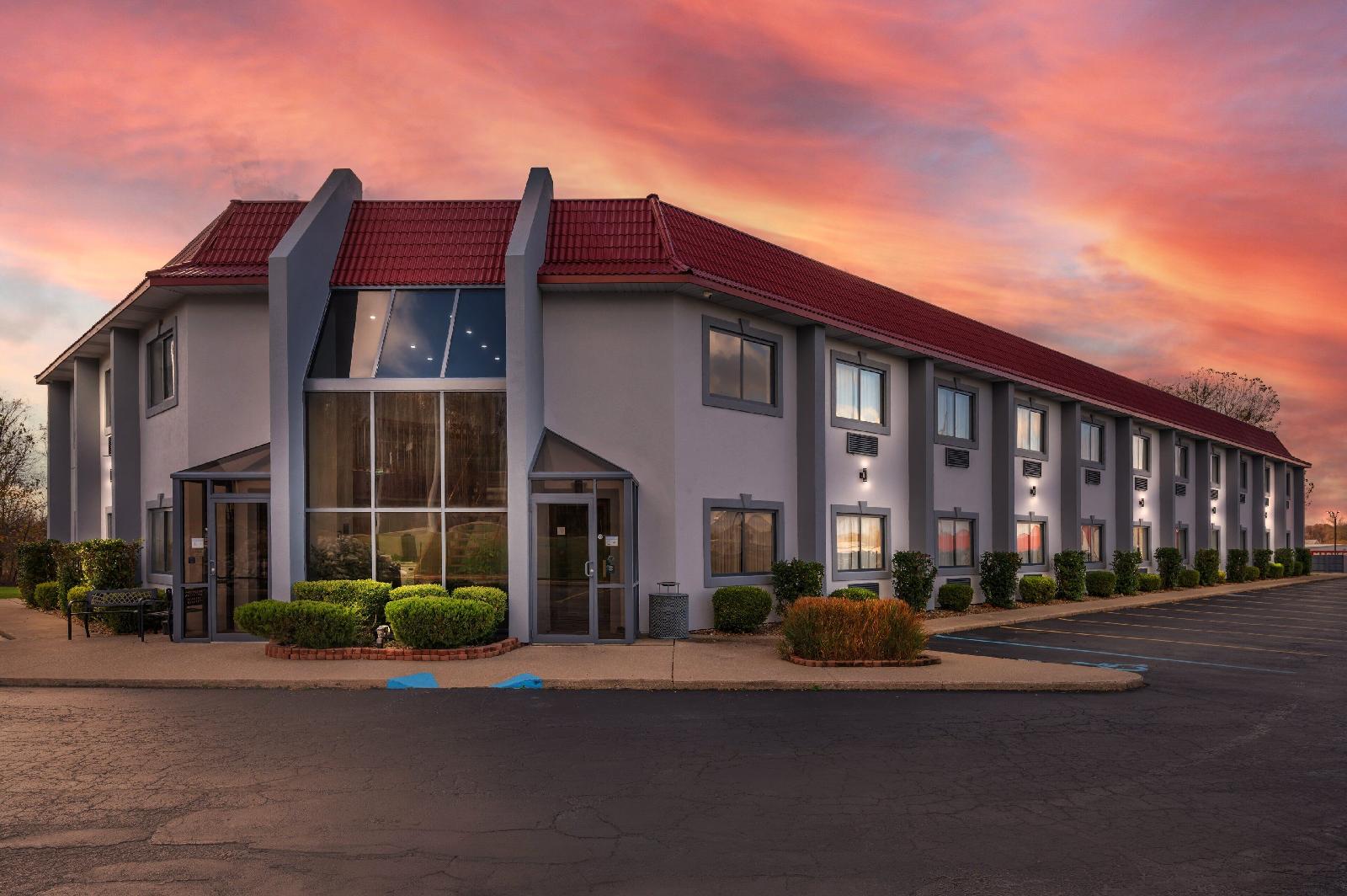 Motel 6 Cloverdale