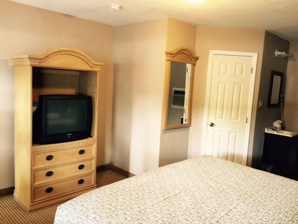 LaBelle Motel