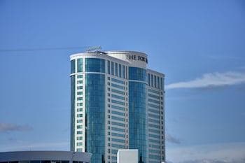 Fox Tower