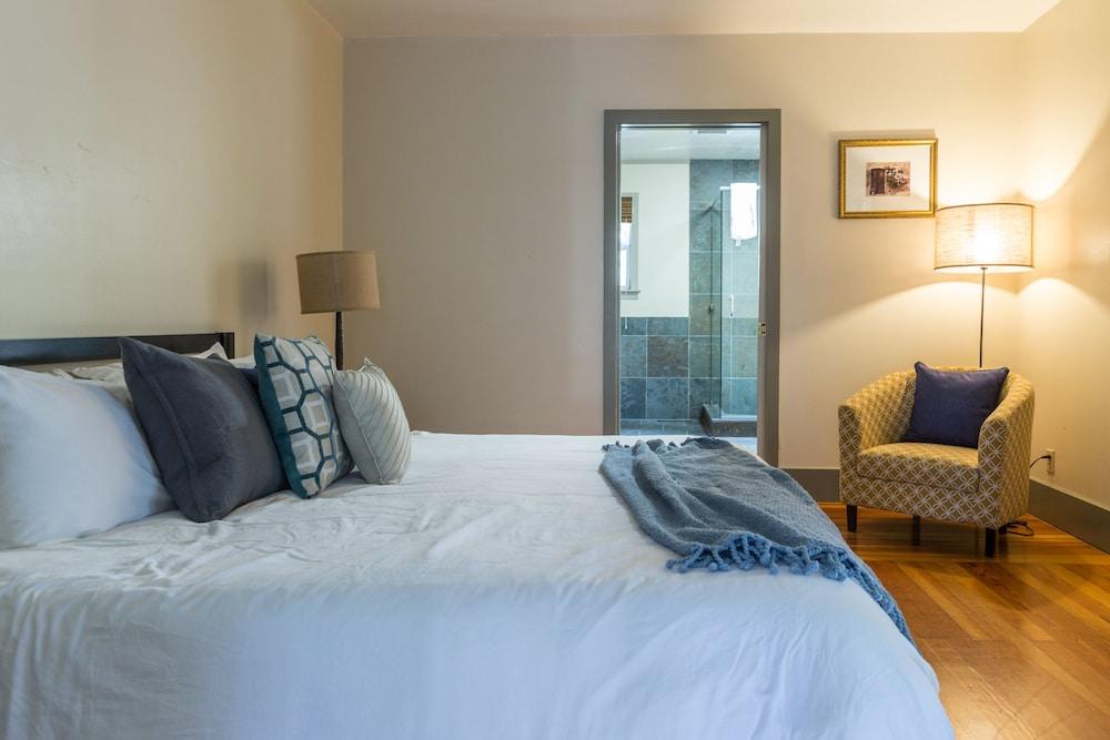 The Heritage House Resort