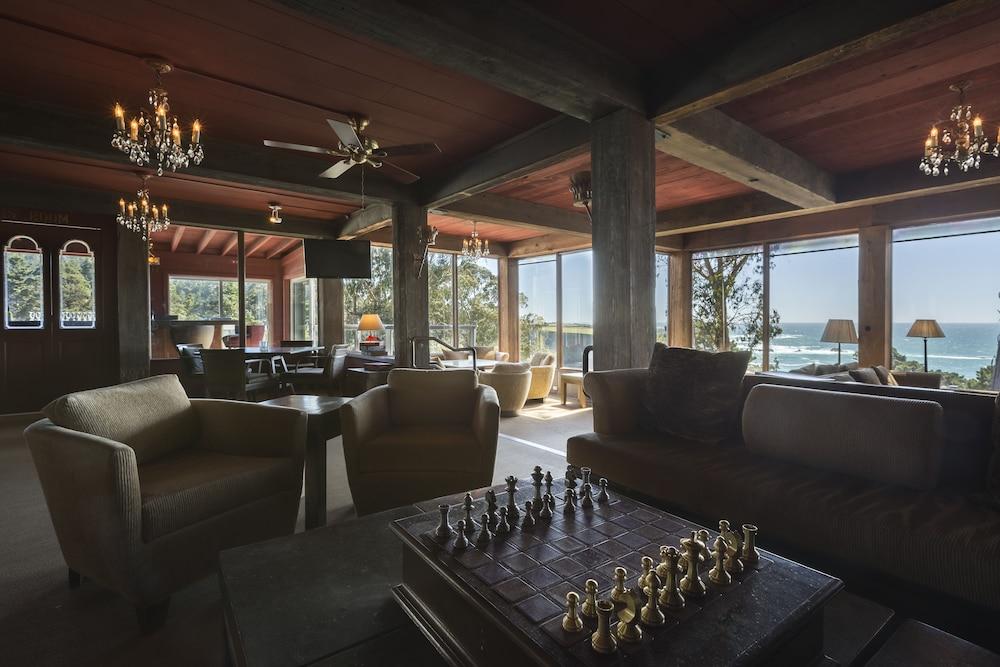 The Heritage House Resort