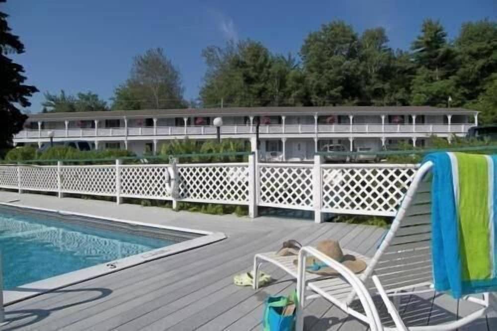 Cedar Crest Inn