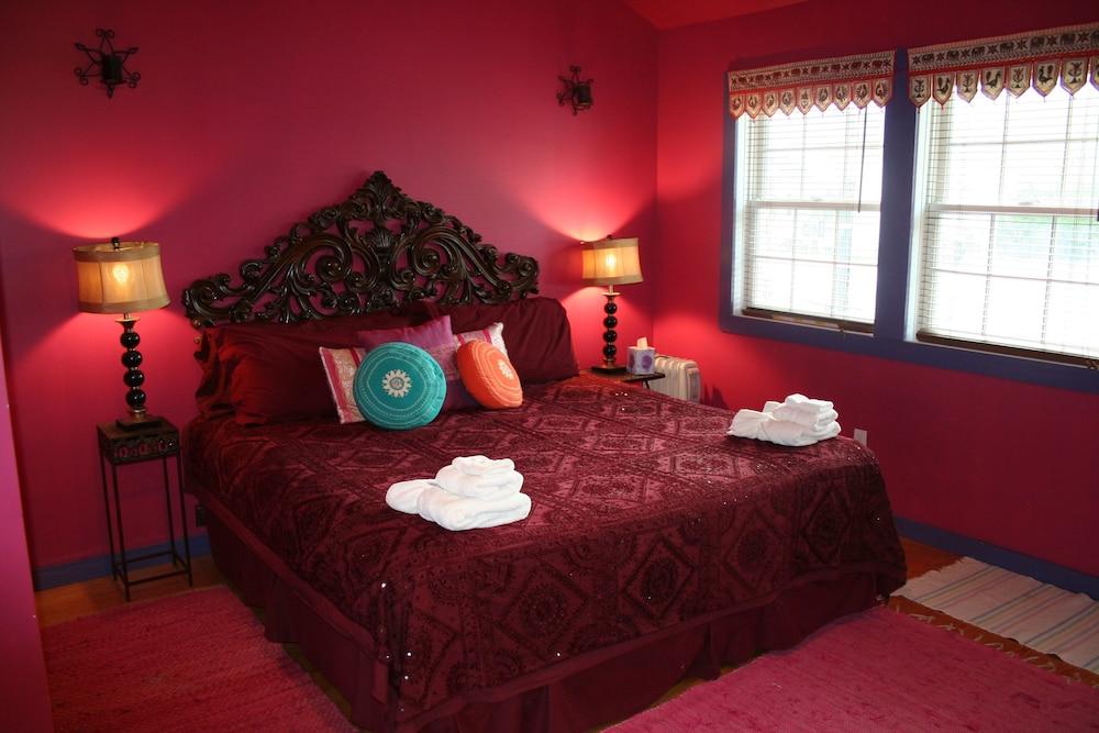 Hayden Creek Inn