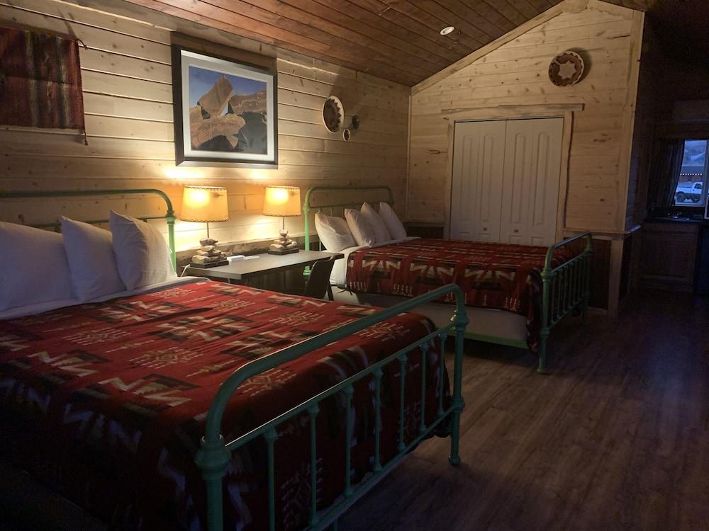 The Rim Rock Inn and Restaurant