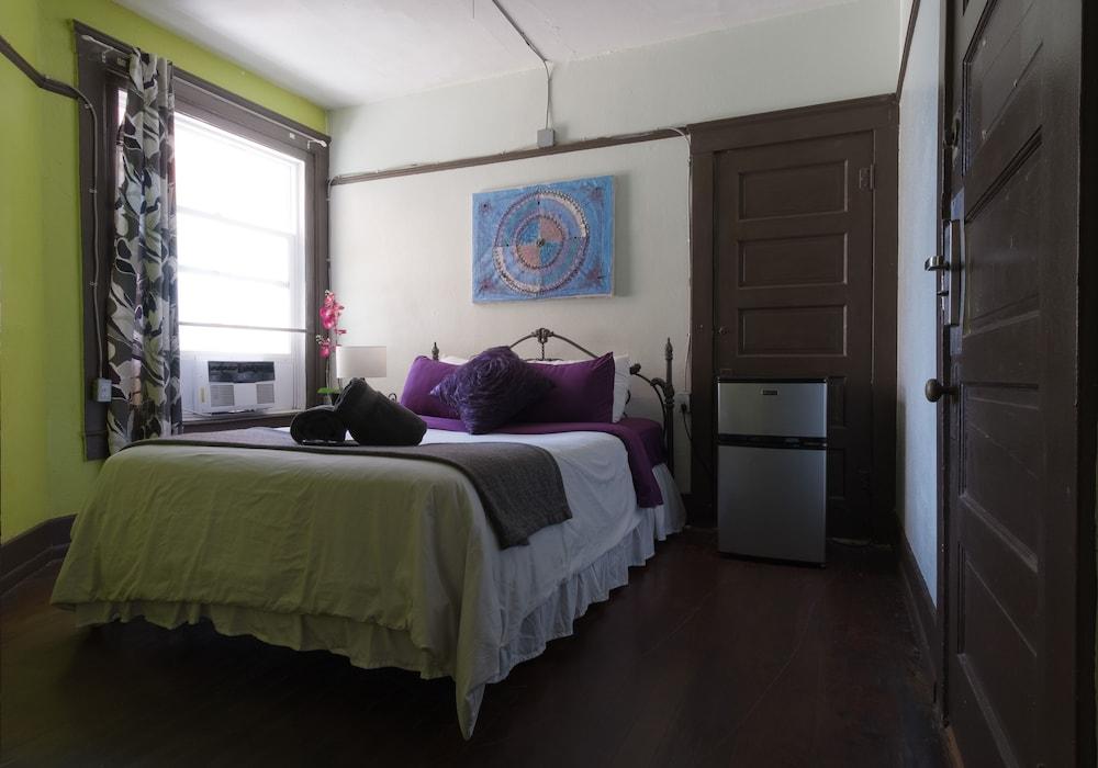 Lucky D's Hostel