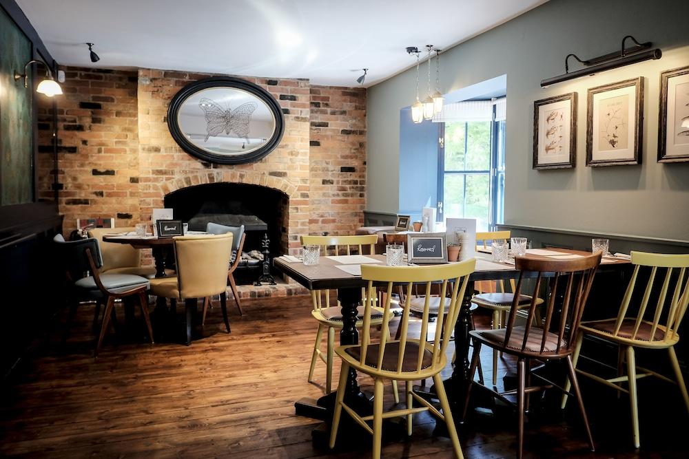 The Cromwell Arms