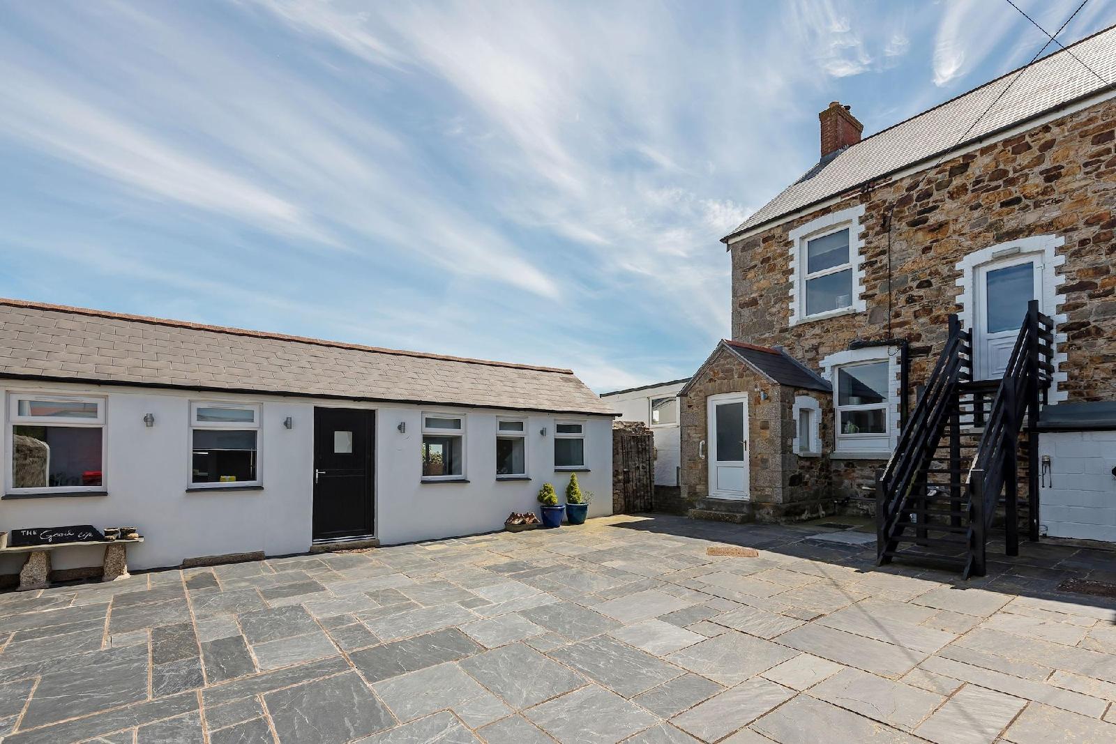 St George's Country House