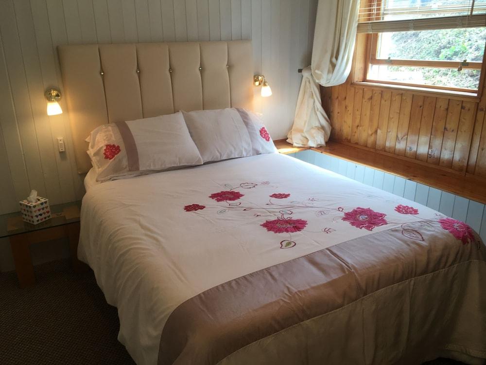 Folly Hotel