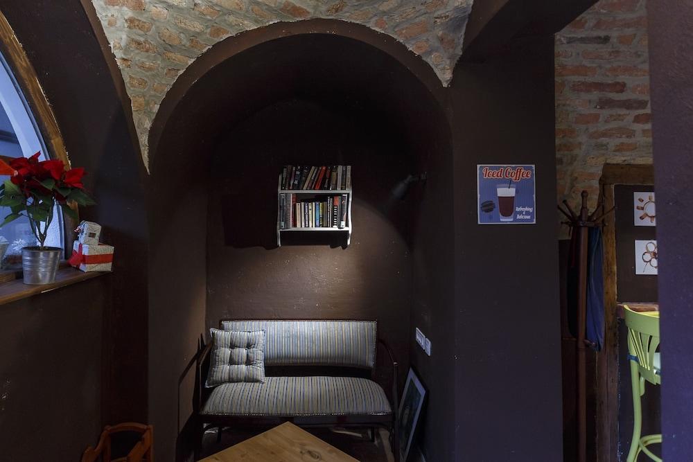 Maksimilian Guesthouse