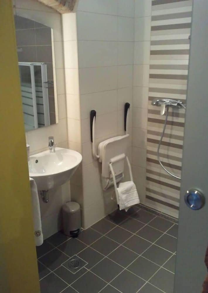 Maksimilian Guesthouse