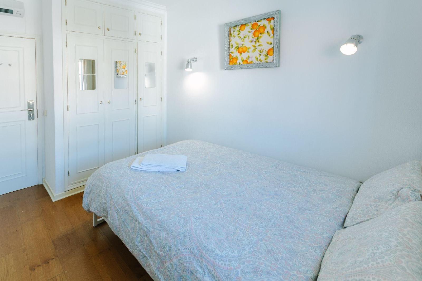 Ljmonade Hostel