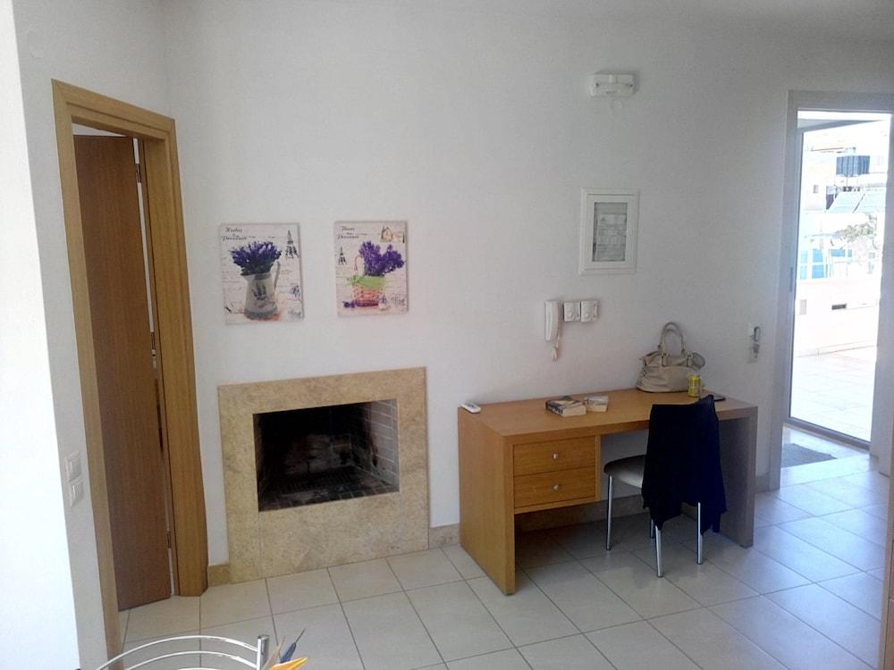 Maria Apartments