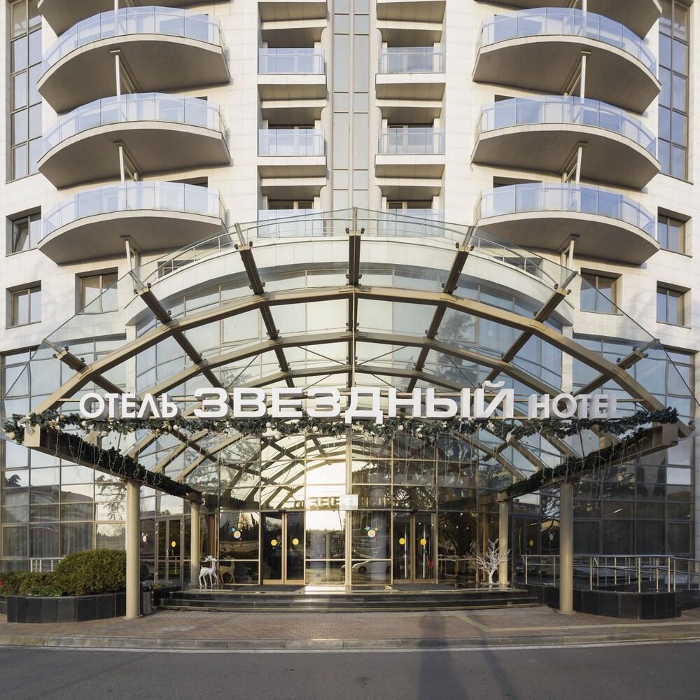 Zvyozdny Hotel