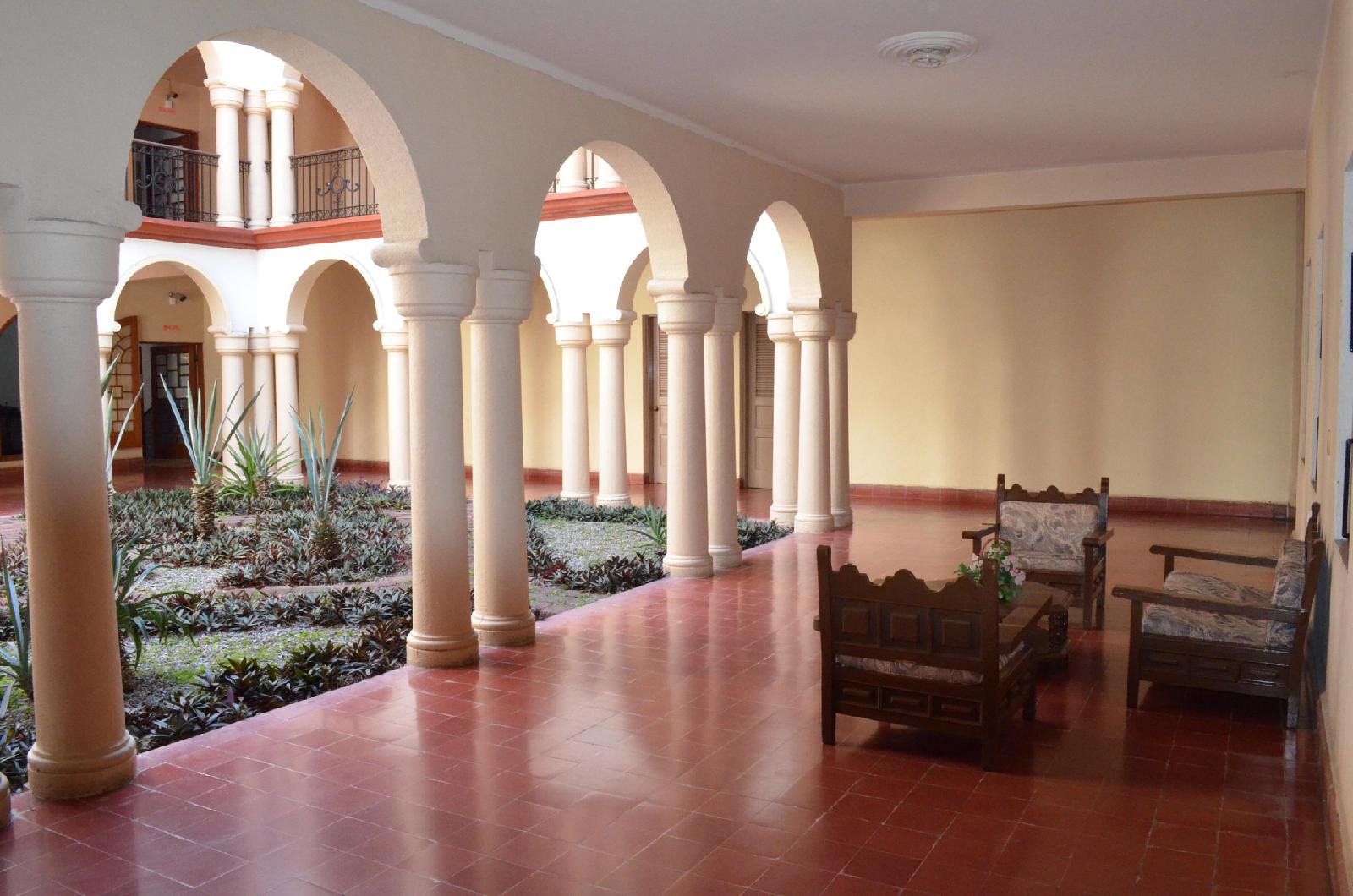 Los Monteros