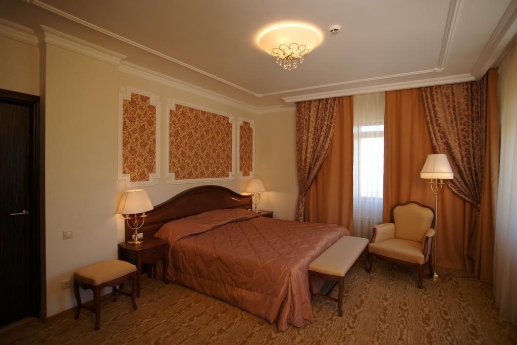 Nadezhda Hotel