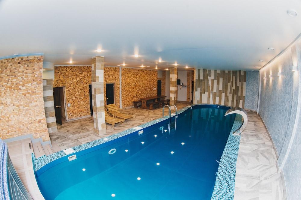 Aragon Hotel