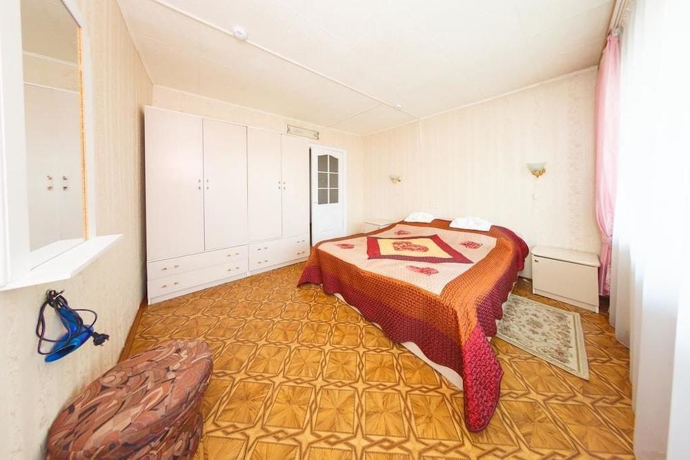 Hotel Barguzin