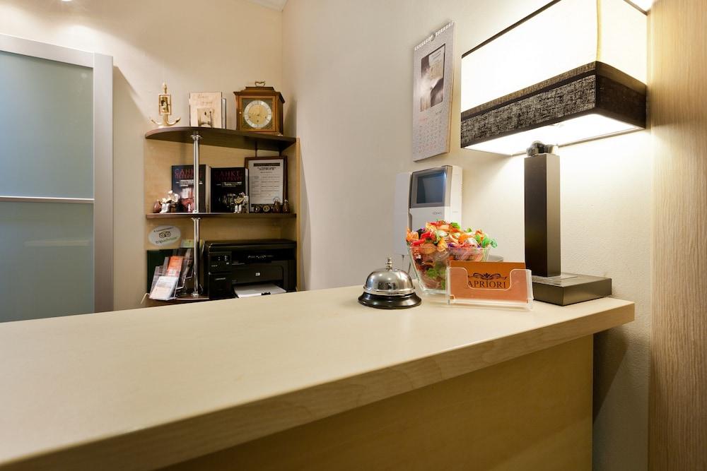 Hotel Apriori