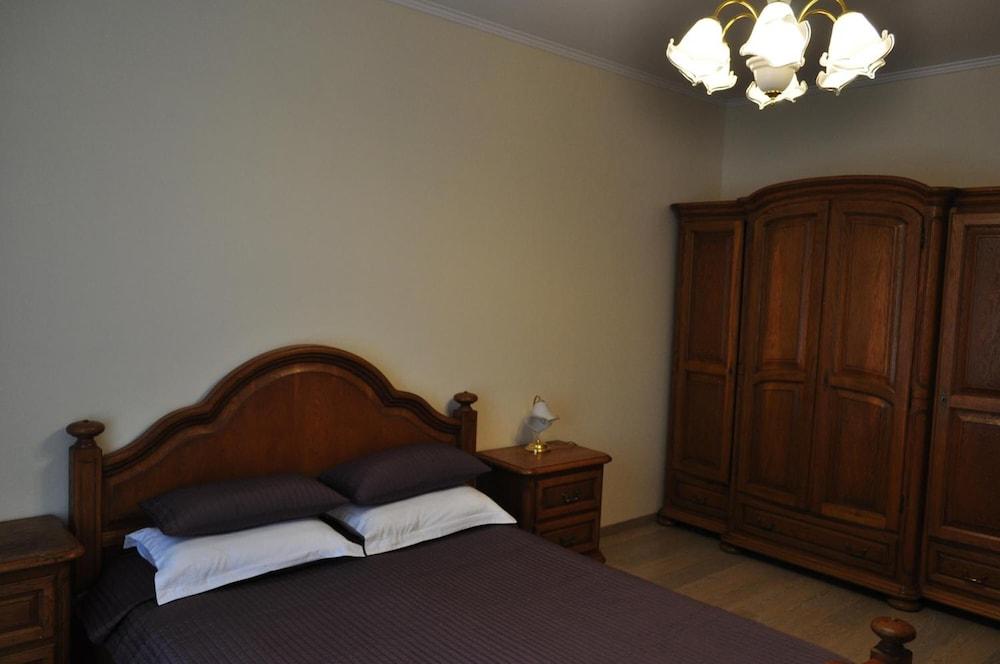 Hotel Apriori