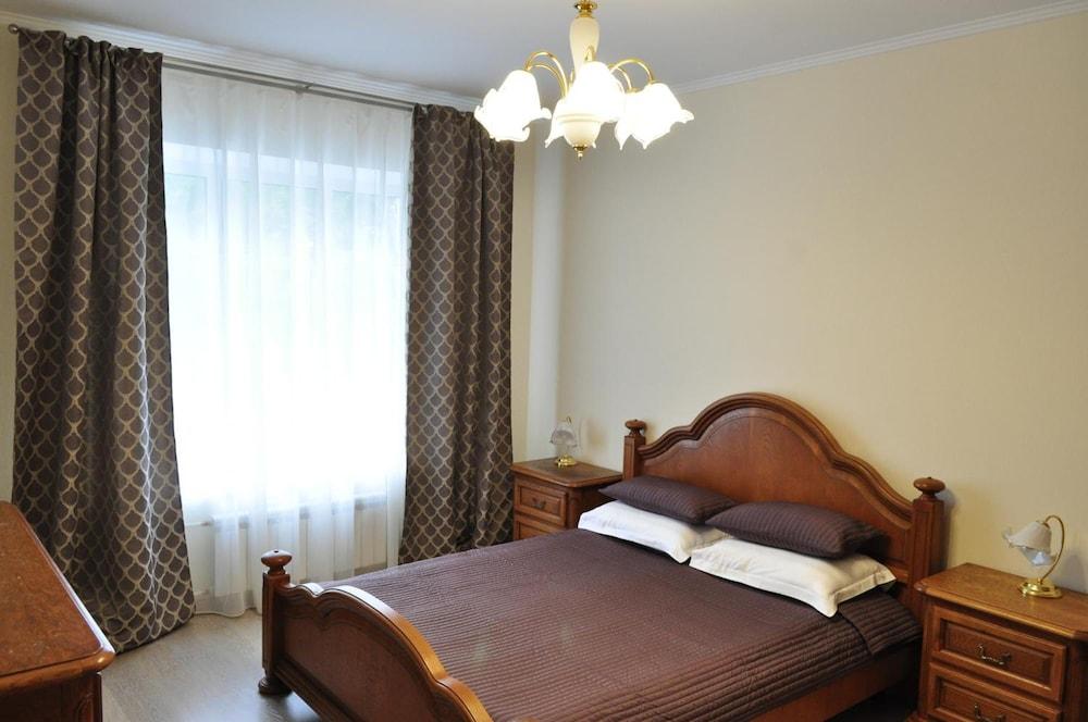 Hotel Apriori