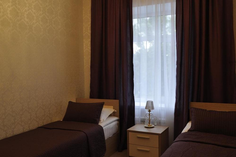 Hotel Apriori