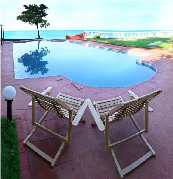 Mascot Beach Resort