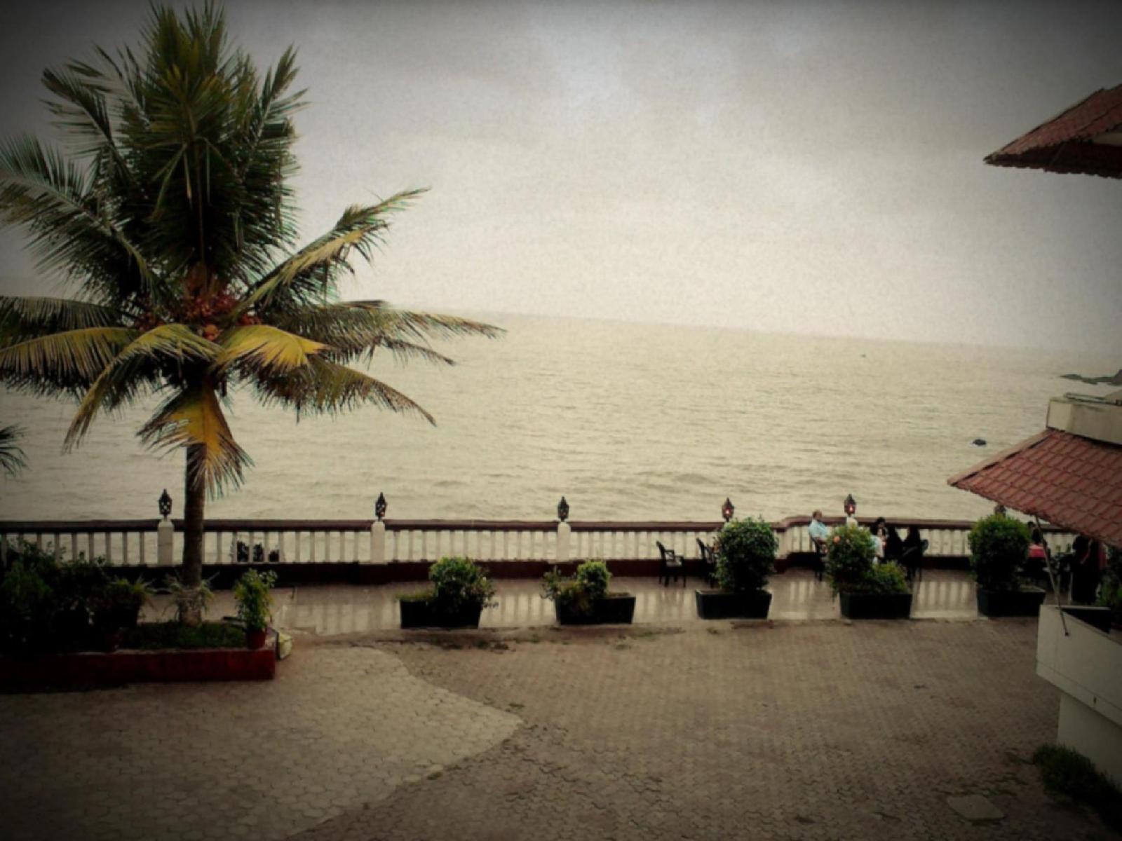 Mascot Beach Resort
